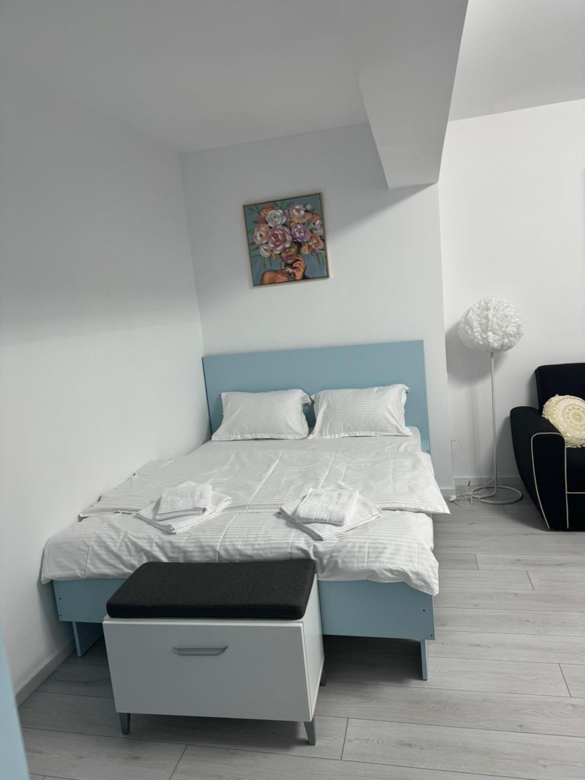 The Moon View Apartment Букурещ Екстериор снимка