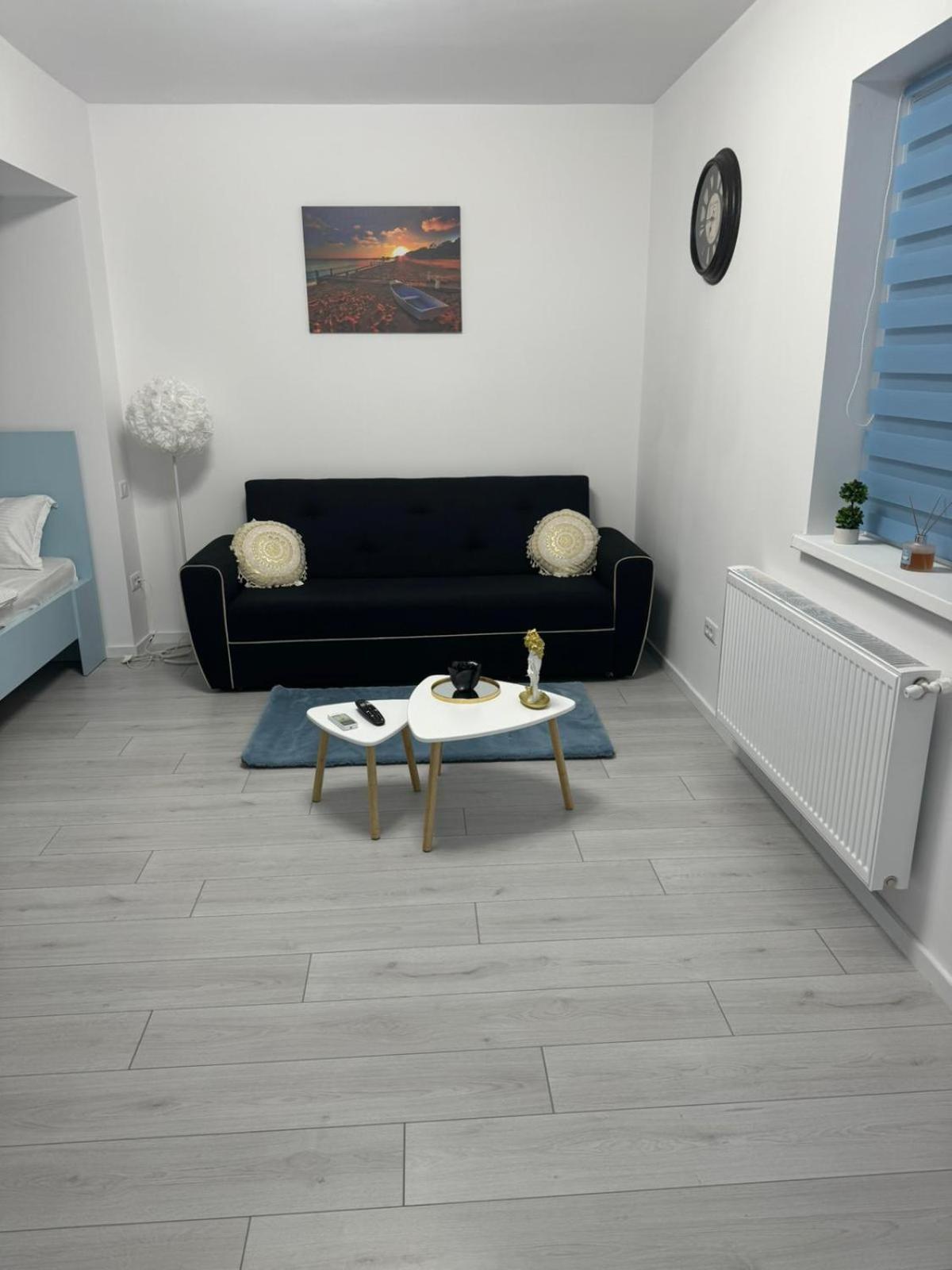 The Moon View Apartment Букурещ Екстериор снимка